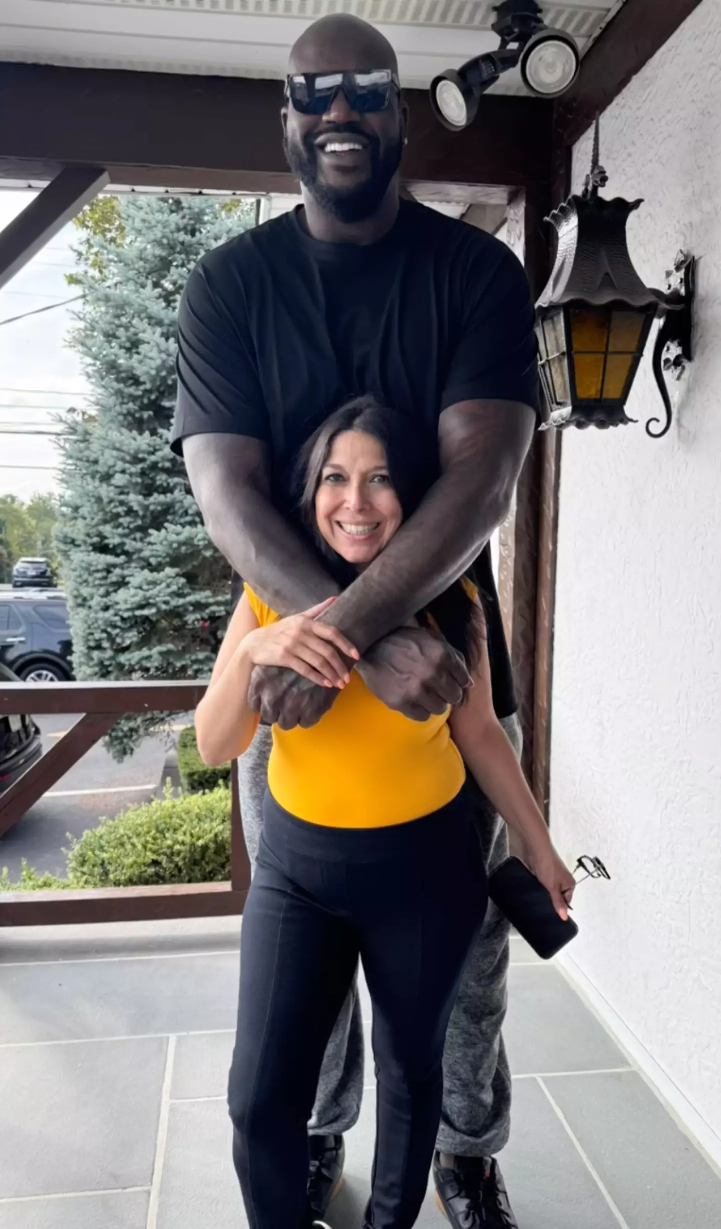Shaq posted a hilarious video of him with a series of women (Instagram/@shaq)