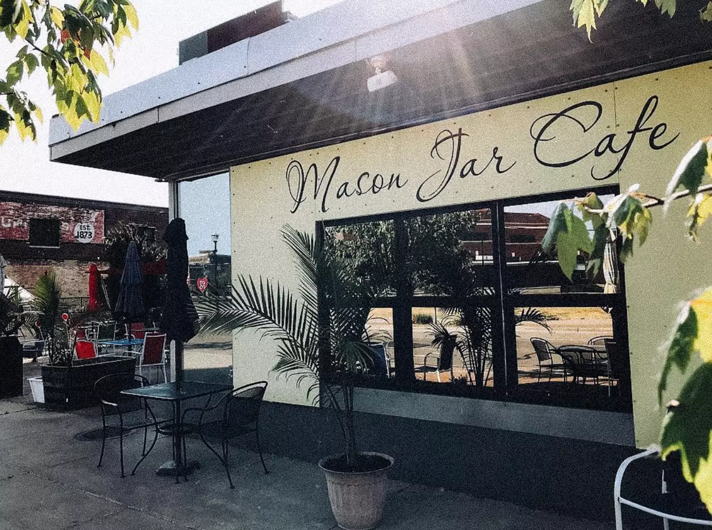 The restaurant shared the tip with those working that day.