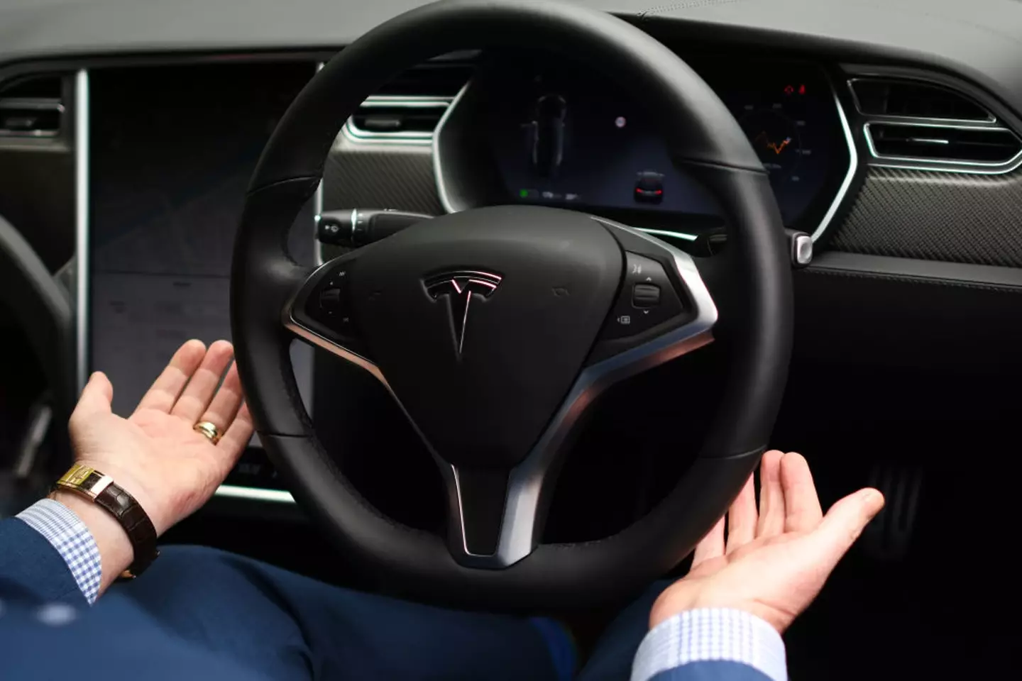 The powder could make driverless cars even safer (Artur Widak/NurPhoto via Getty Images)