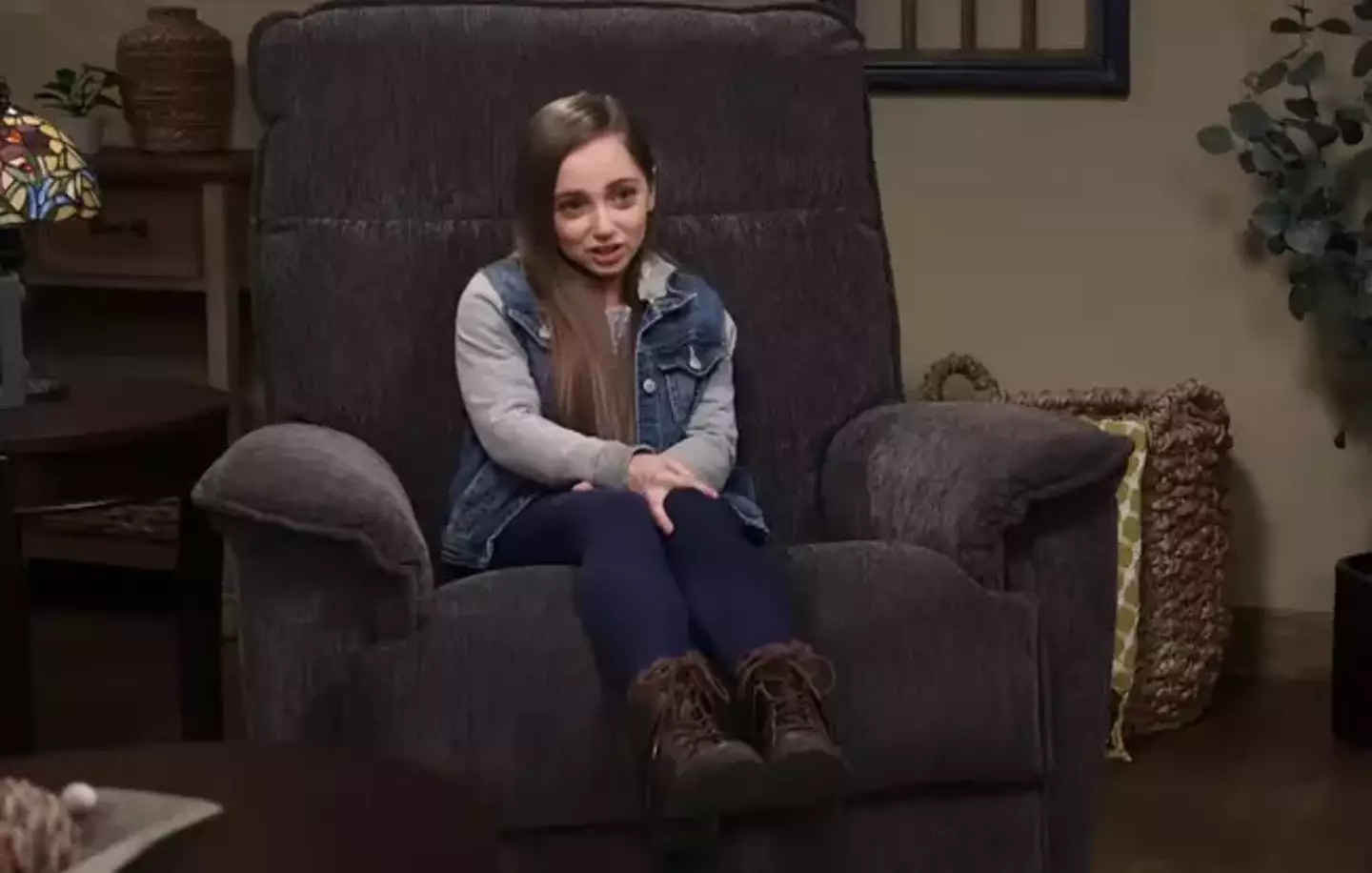 TV star Shauna Rae has revealed how she susses out any 'creeps' who want to date her.