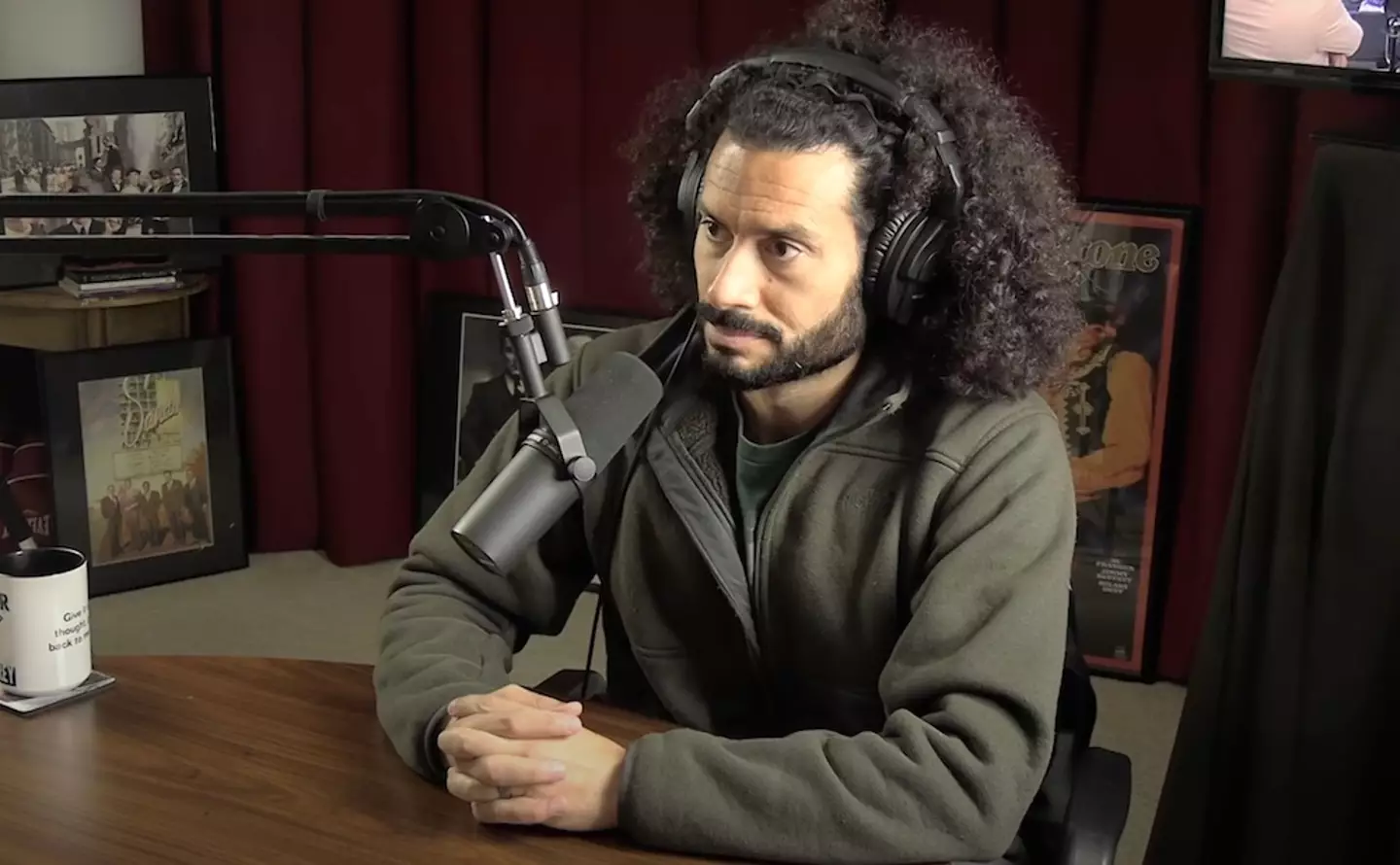CIA agent explains unusual process in how he got recruited - News - UNILAD