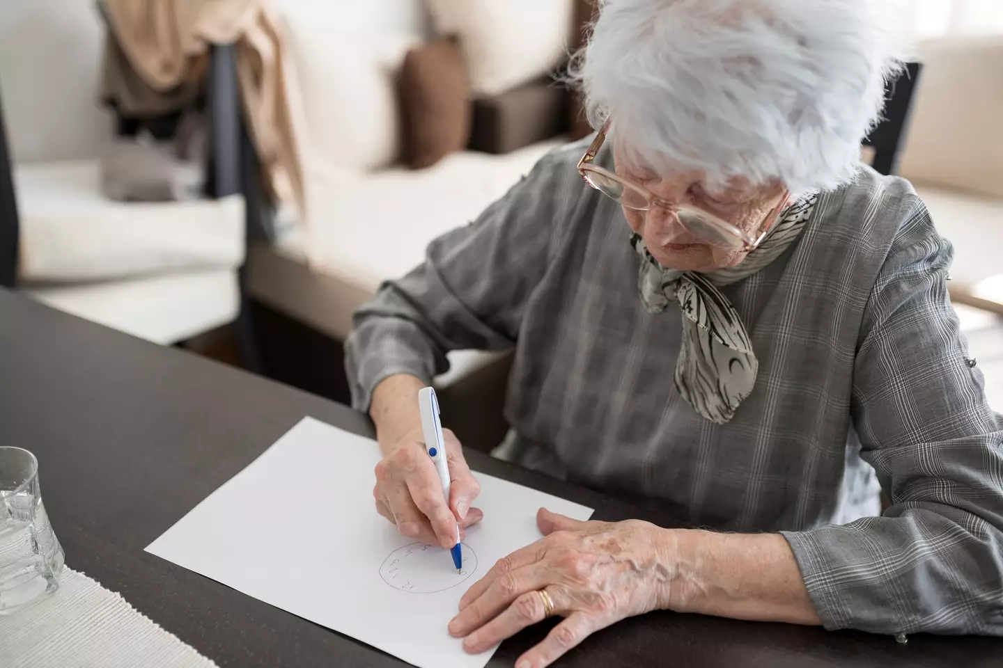 The simple pen and paper test can be completed in under a minute (Getty stock)