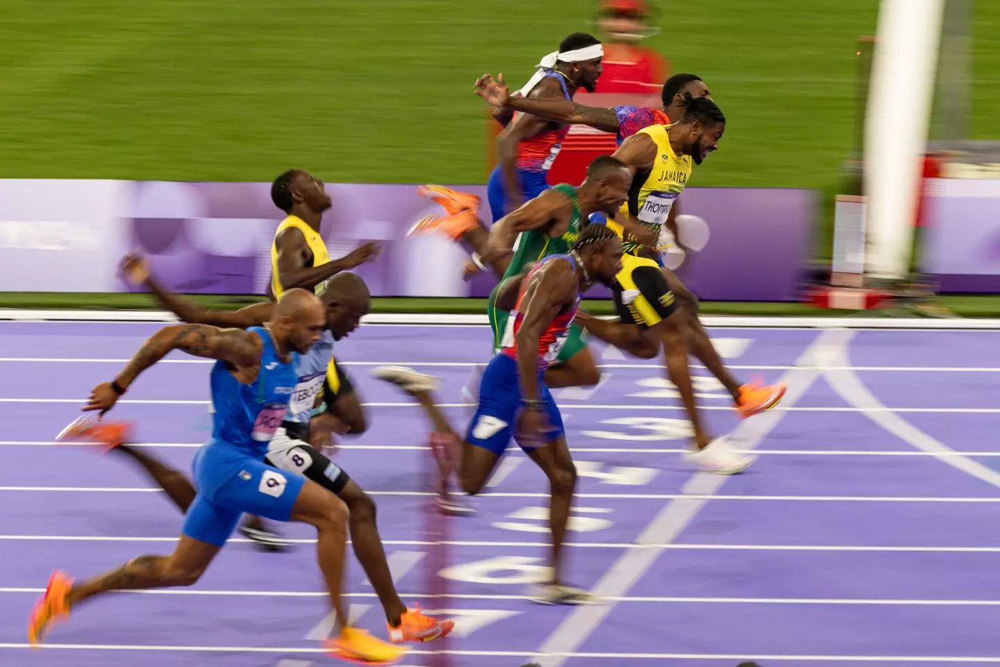 Now that's a photo finish! (Rodolfo Buhrer/Eurasia Sport Images/Getty Images)