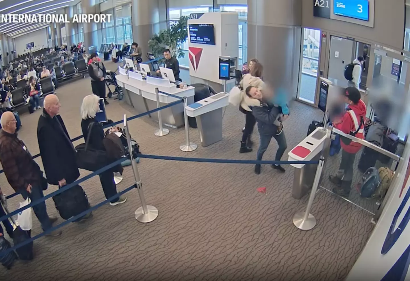 Elleshia was seen on CCTV taking the four kids through the airport (Salt Lake City International Airport)