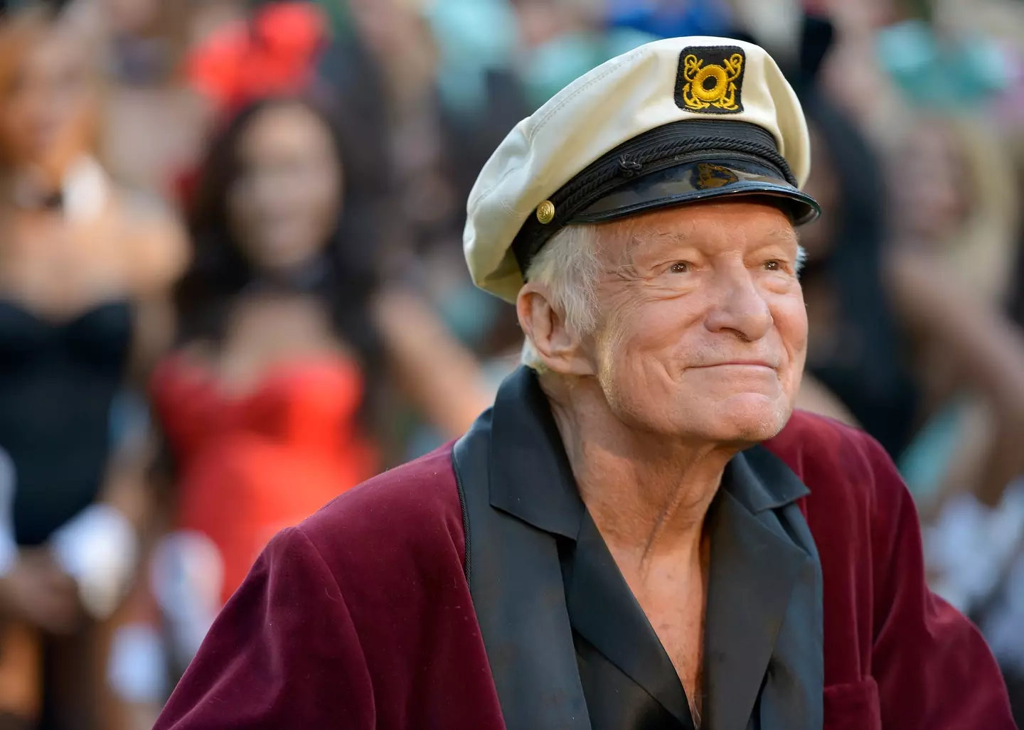 Hugh Hefner had seven girlfriends in the Playboy Mansion.