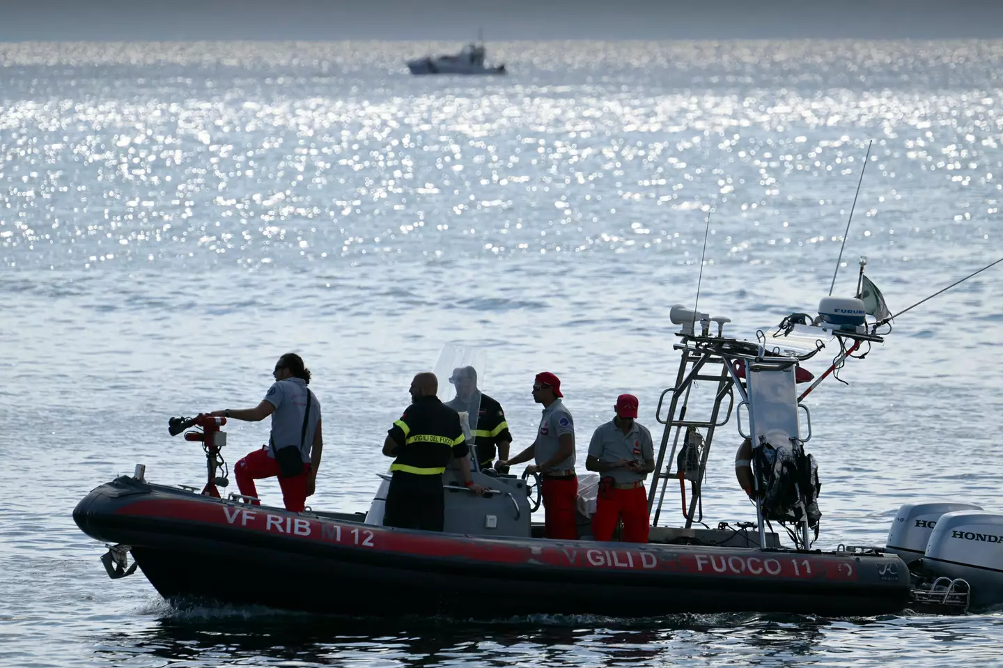 Divers have been attempting to find those missing. (Alberto Pizzoli via Getty Images)