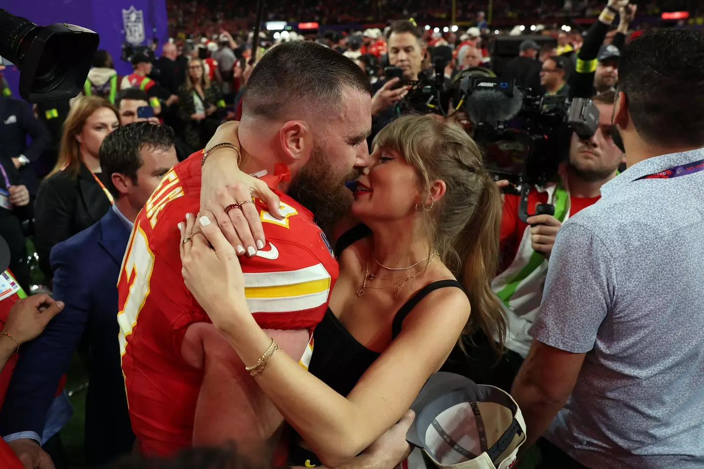 Kelce and Swift embrace after the game.