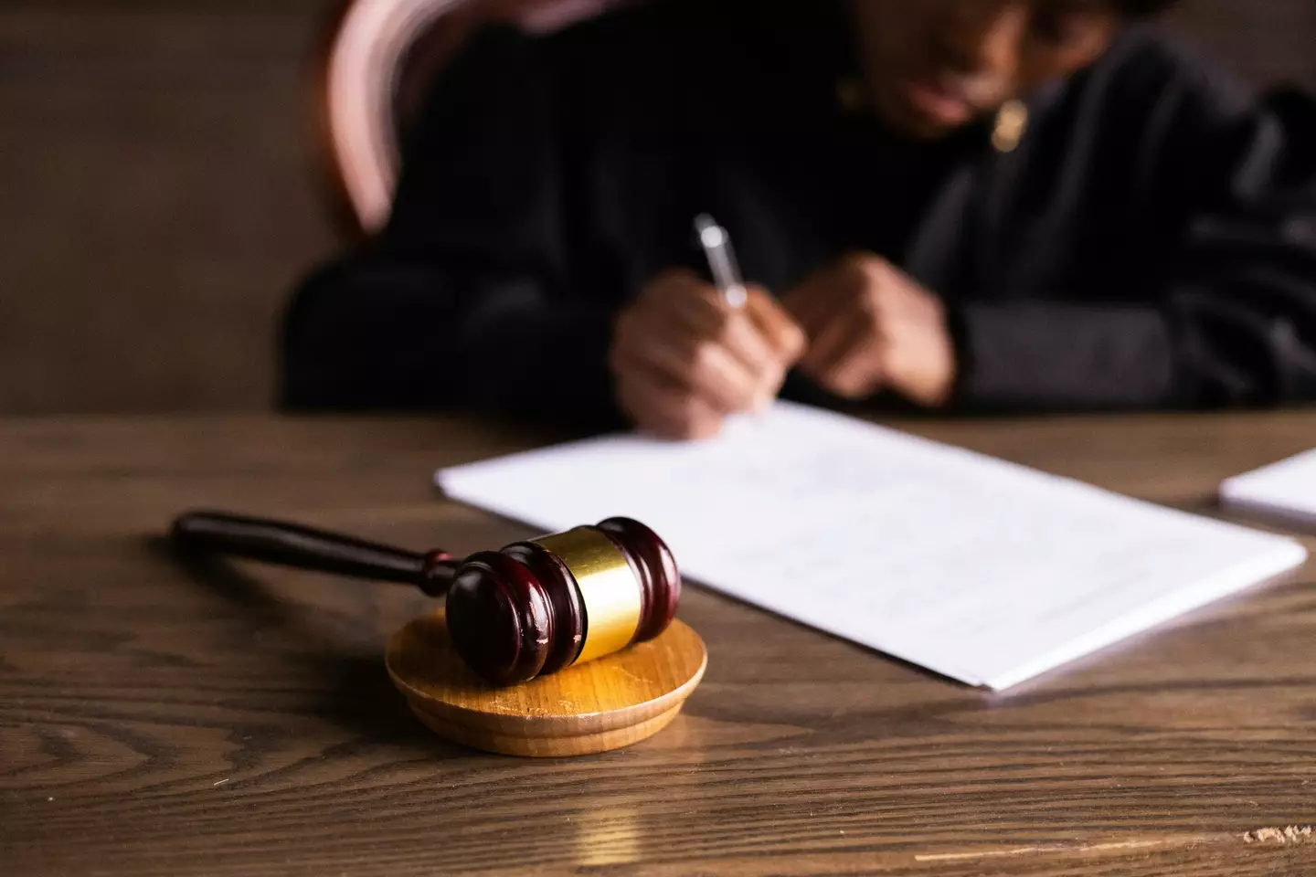 Some judges take part in a pen-breaking tradition after handing out the death penalty (Pexels/ KATRIN BOLOVTSOVA) 