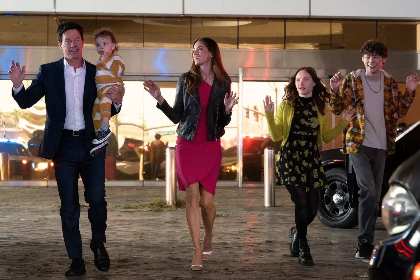 Simon Cellan Jones says Wahlberg was 'simple' to work with.