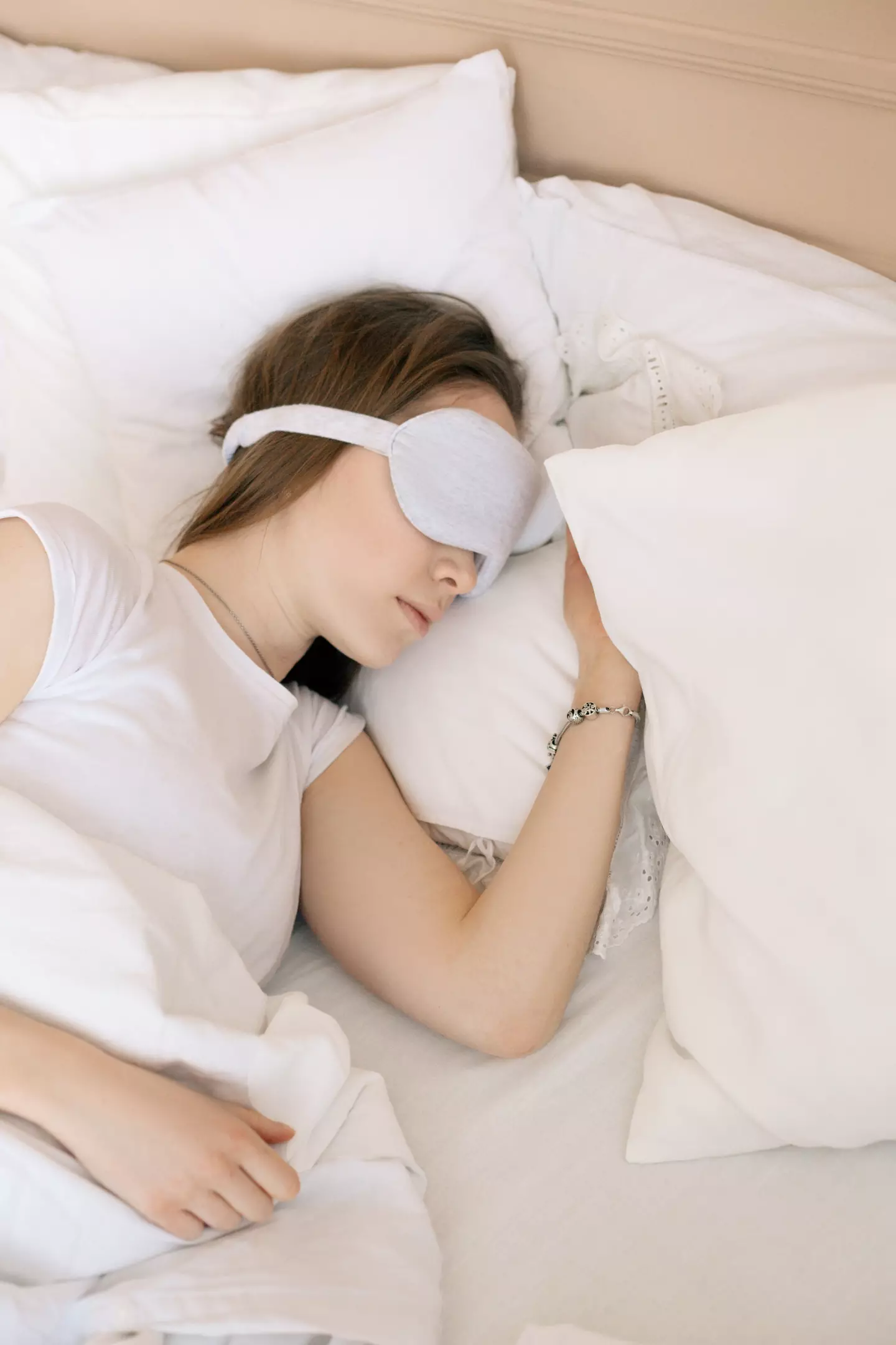 Does your body sometimes jerk when you're falling asleep?