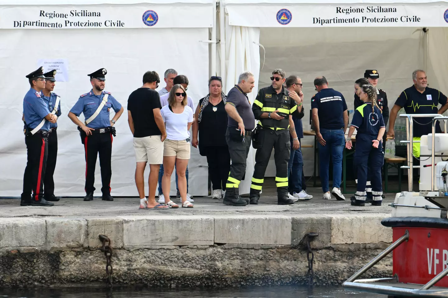 Authorities are still searching for the sixth remaining body. (ALBERTO PIZZOLI/AFP via Getty Images)