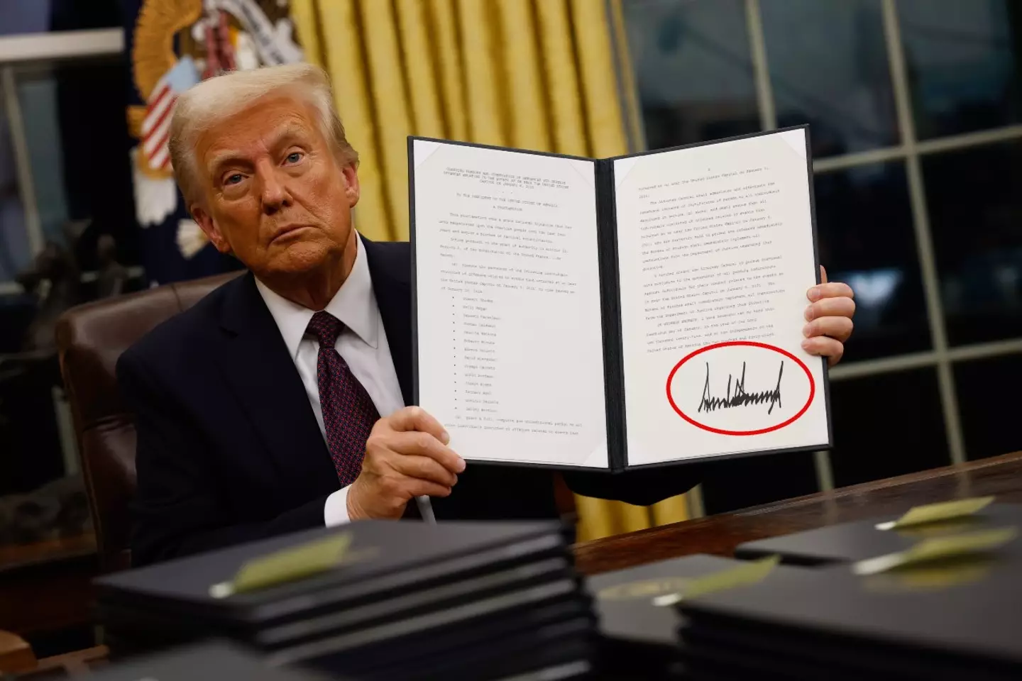 People have been commenting on Trump's unusual signature on Twitter (Anna Moneymaker/Getty Images)