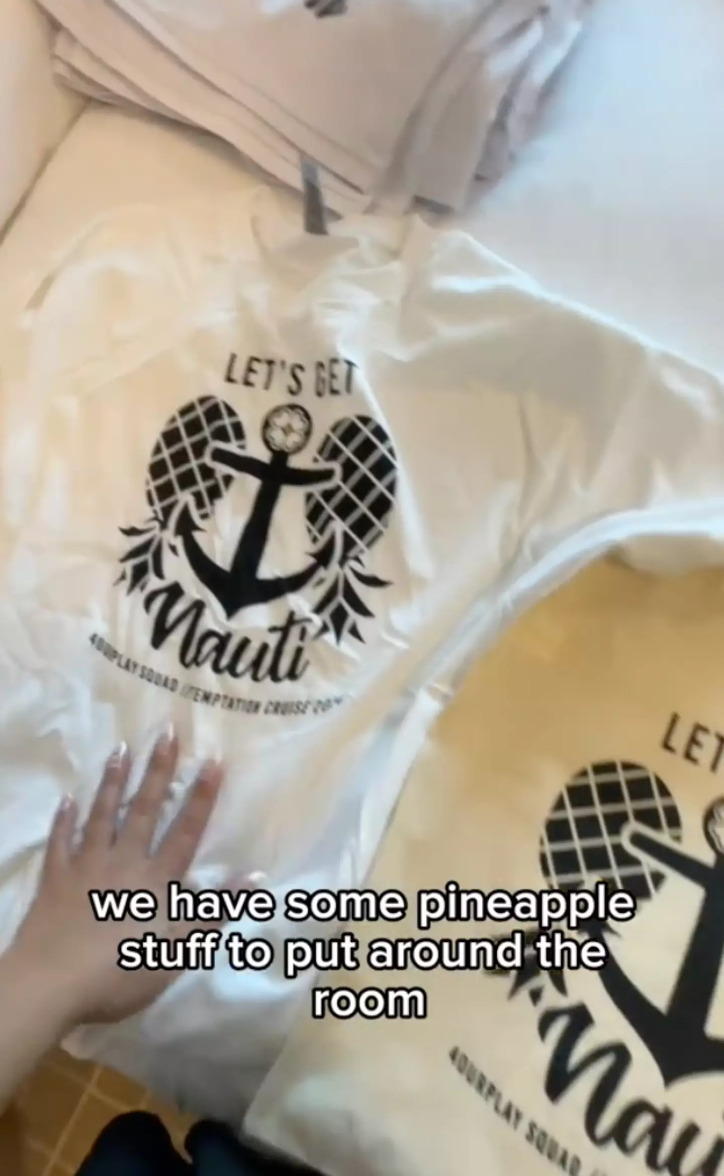 The upside down pineapple is a key sign. (@4ourplay/TikTok)