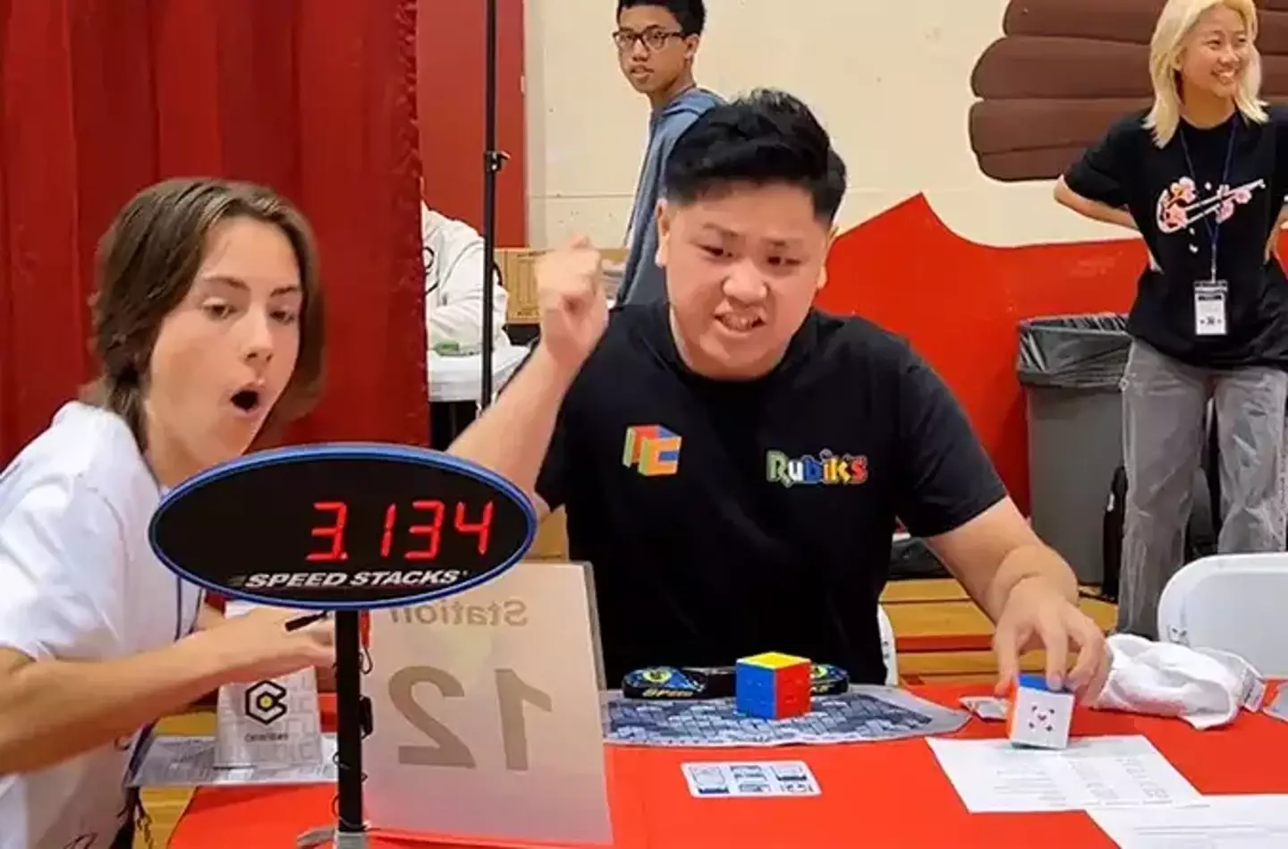 Max Park breaks the world 3x3x3 Rubik's Cube record.