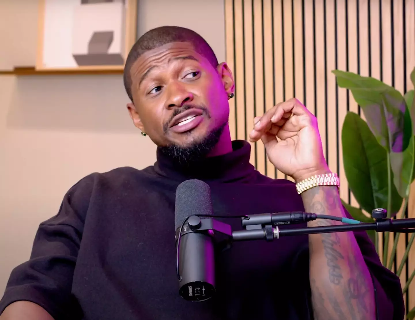 Usher looked uncomfortable when responding to Palmer (YouTube/Baby, This is Keke Palmer)