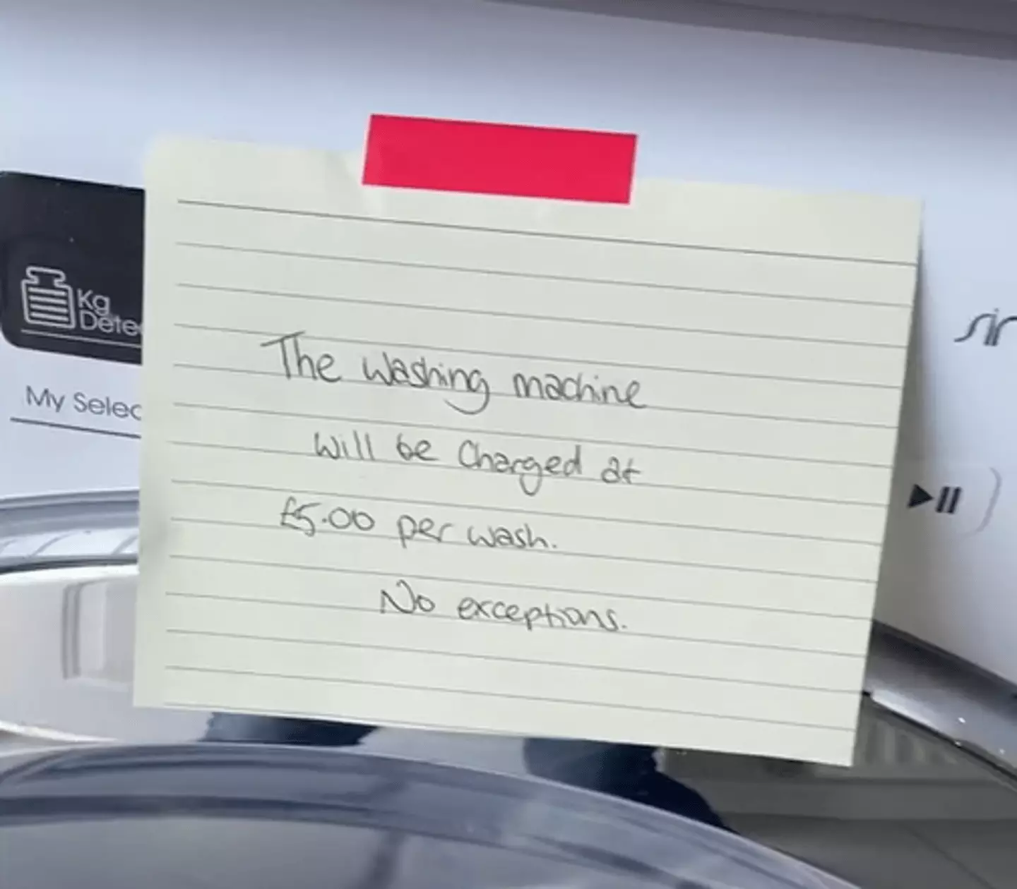 Joanna incurred nearly $1000 in additional fees. (TikTok/@getlostwebsite)