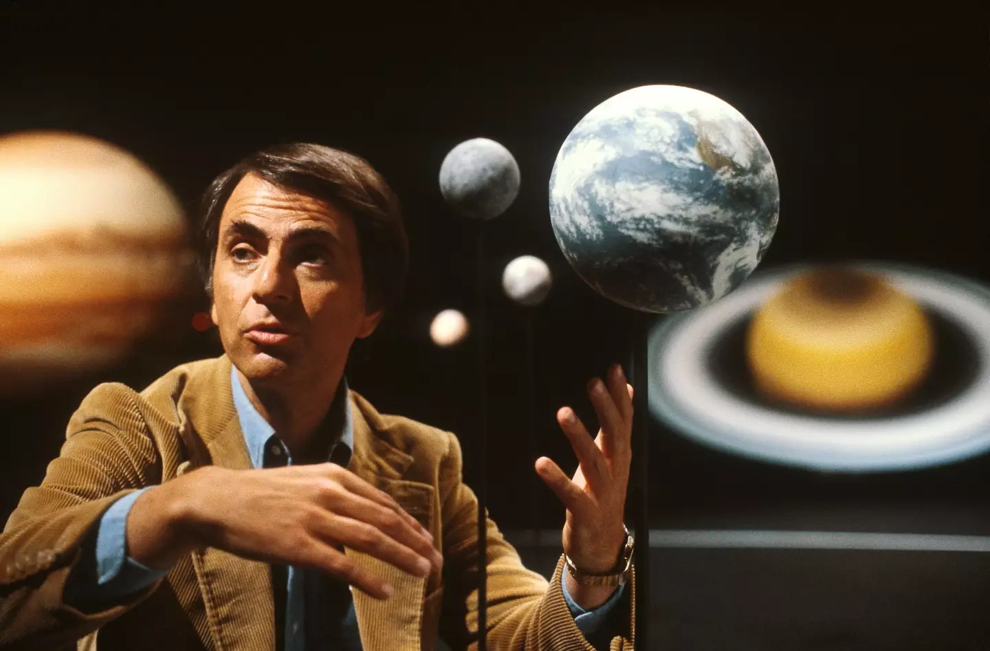 Did Sagan have a time machine?