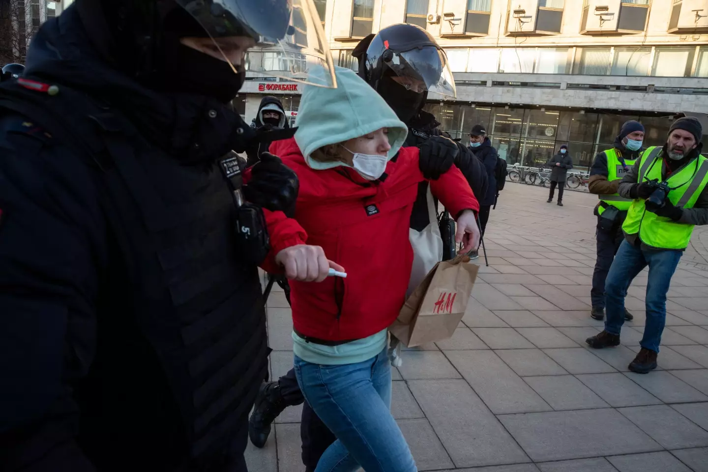 Russian protester arrested by police (Alamy)