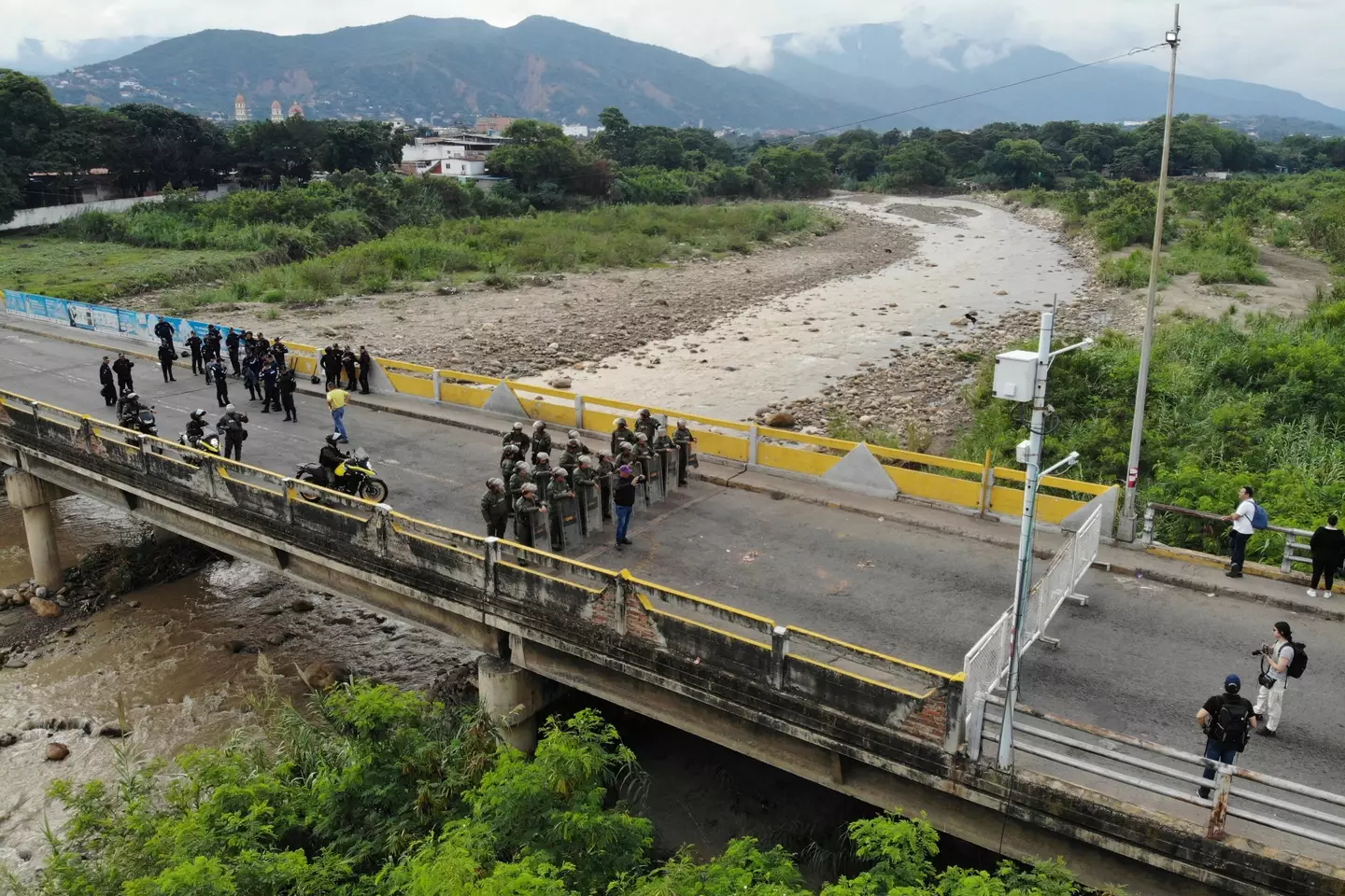 The Venezuela-Colombia border (SCHNEYDER MENDOZA/AFP via Getty Images)