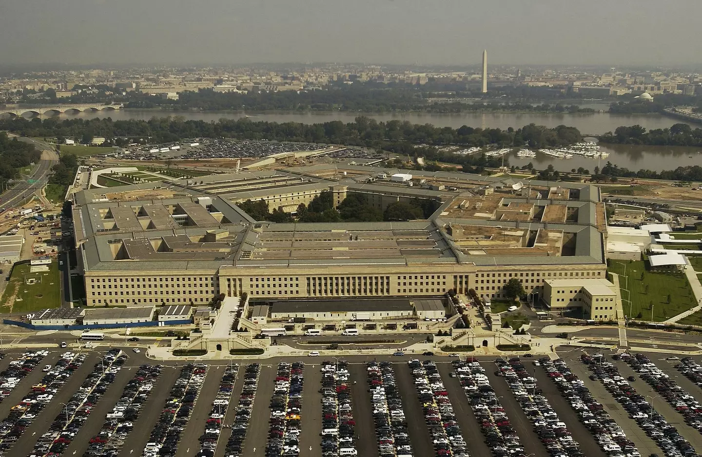 Intelligence officials at the Pentagon will share files on UFO sightings at a Congress hearing.