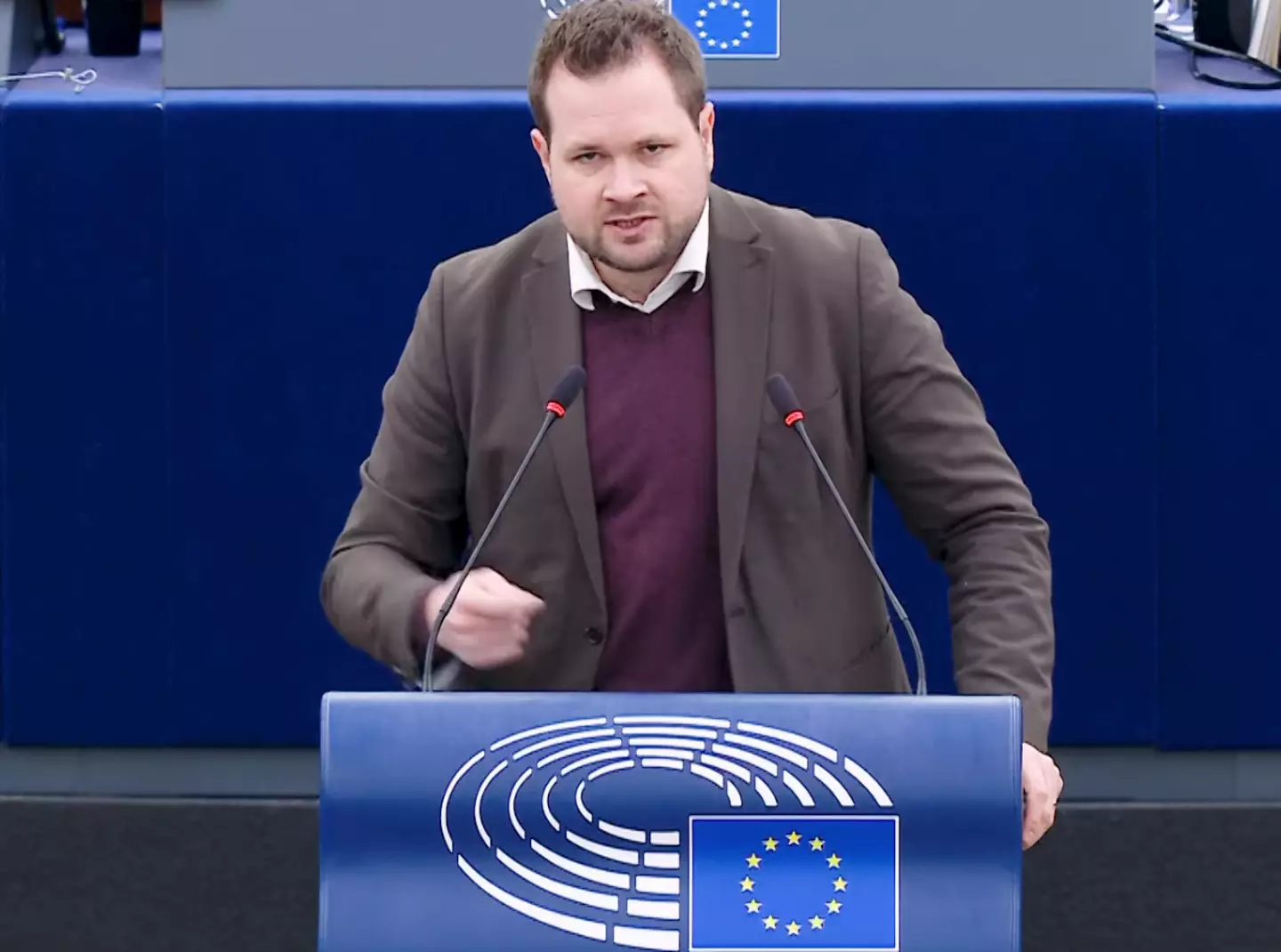 Anders Vistisen launched an unconventional attack on Donald Trump at the European Parliament (APT/Youtube)