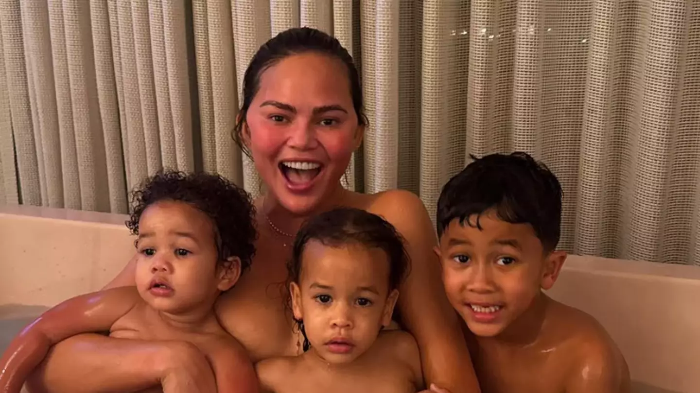 Instagram/@chrissyteigen