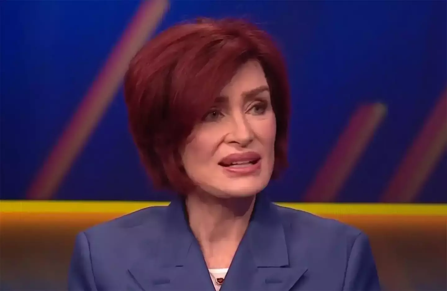 Sharon Osbourne says that injecting weight loss drugs left her with serious side effects.