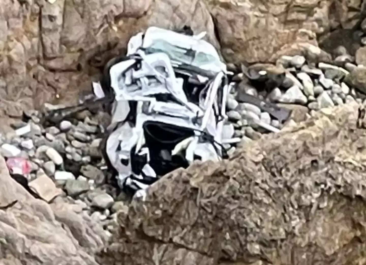 The family survived the crash. (San Mateo County Sheriff's Office)