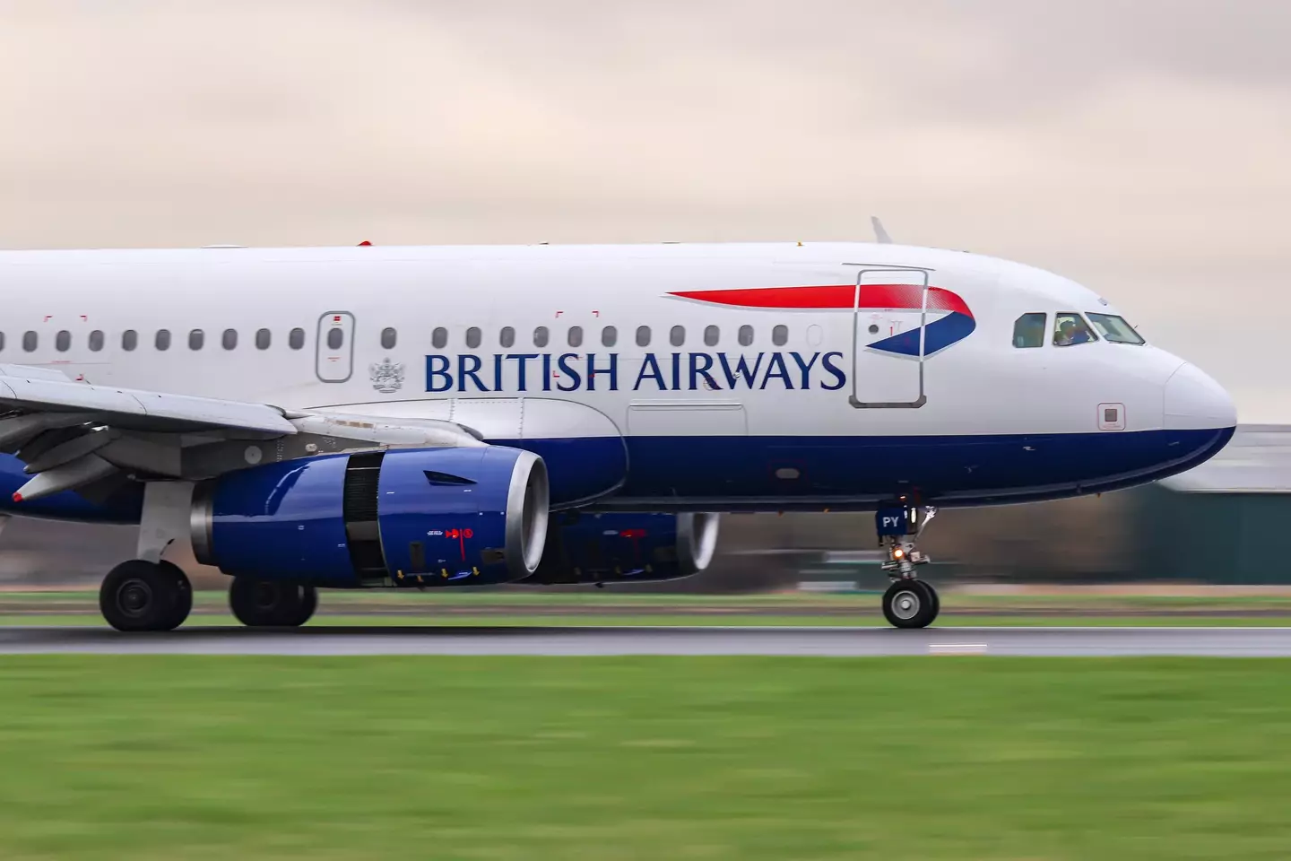 The airline has apologized for the oredeal. (Nicolas Economou/NurPhoto via Getty Images)