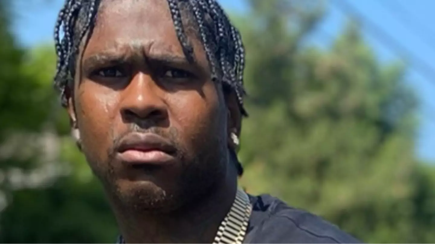 Rapper 4xtra ‘loses fingers’ in fireworks explosion after making disturbing threat in video
