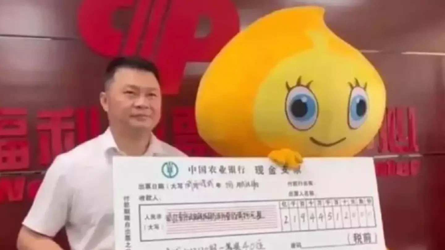 Lottery winner who won $30 million says he won't tell his family in case it makes them lazy