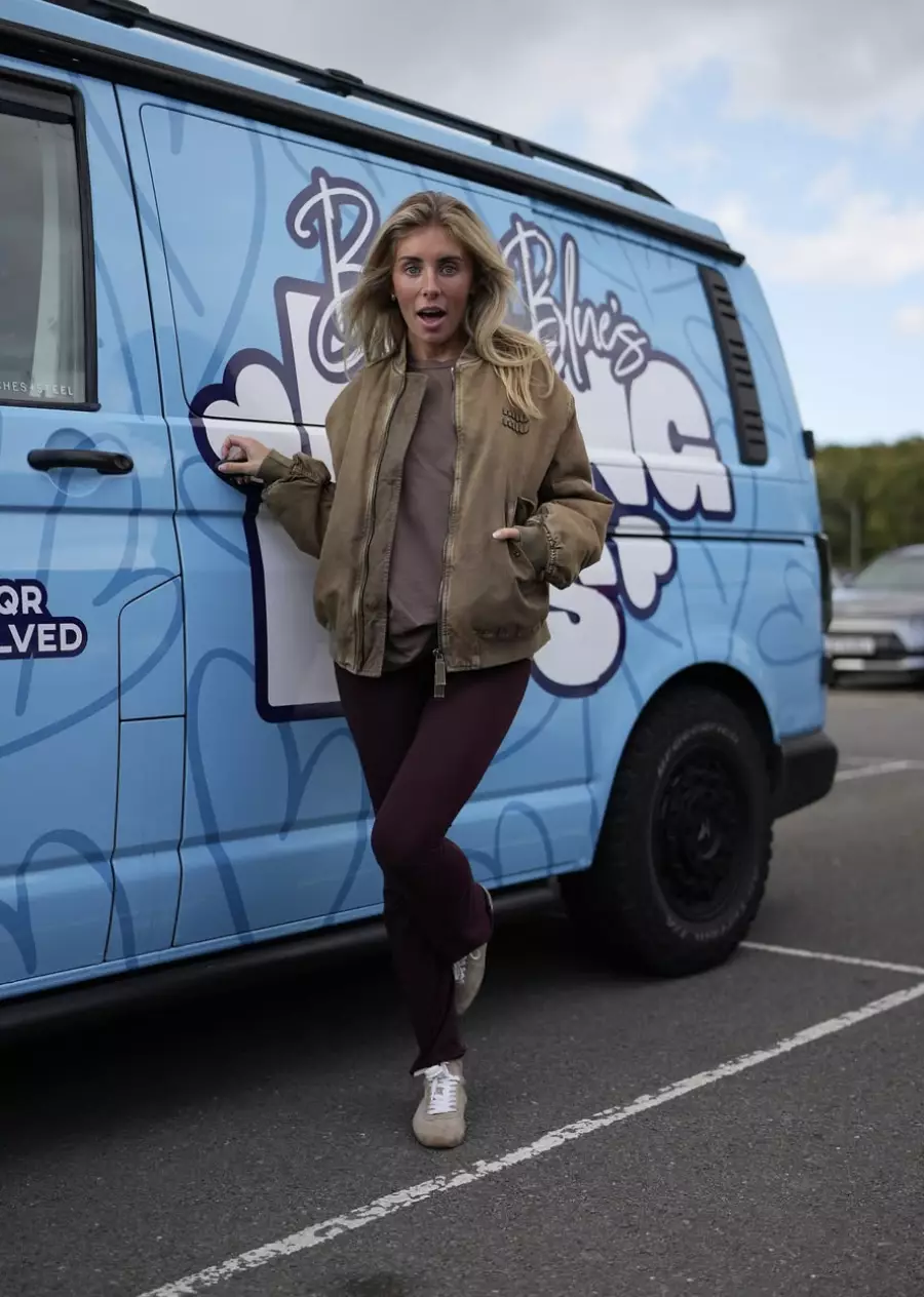 She had previously been banned from Australia for visa issues but said she had found a loophole (Instagram/@bonnieblue)