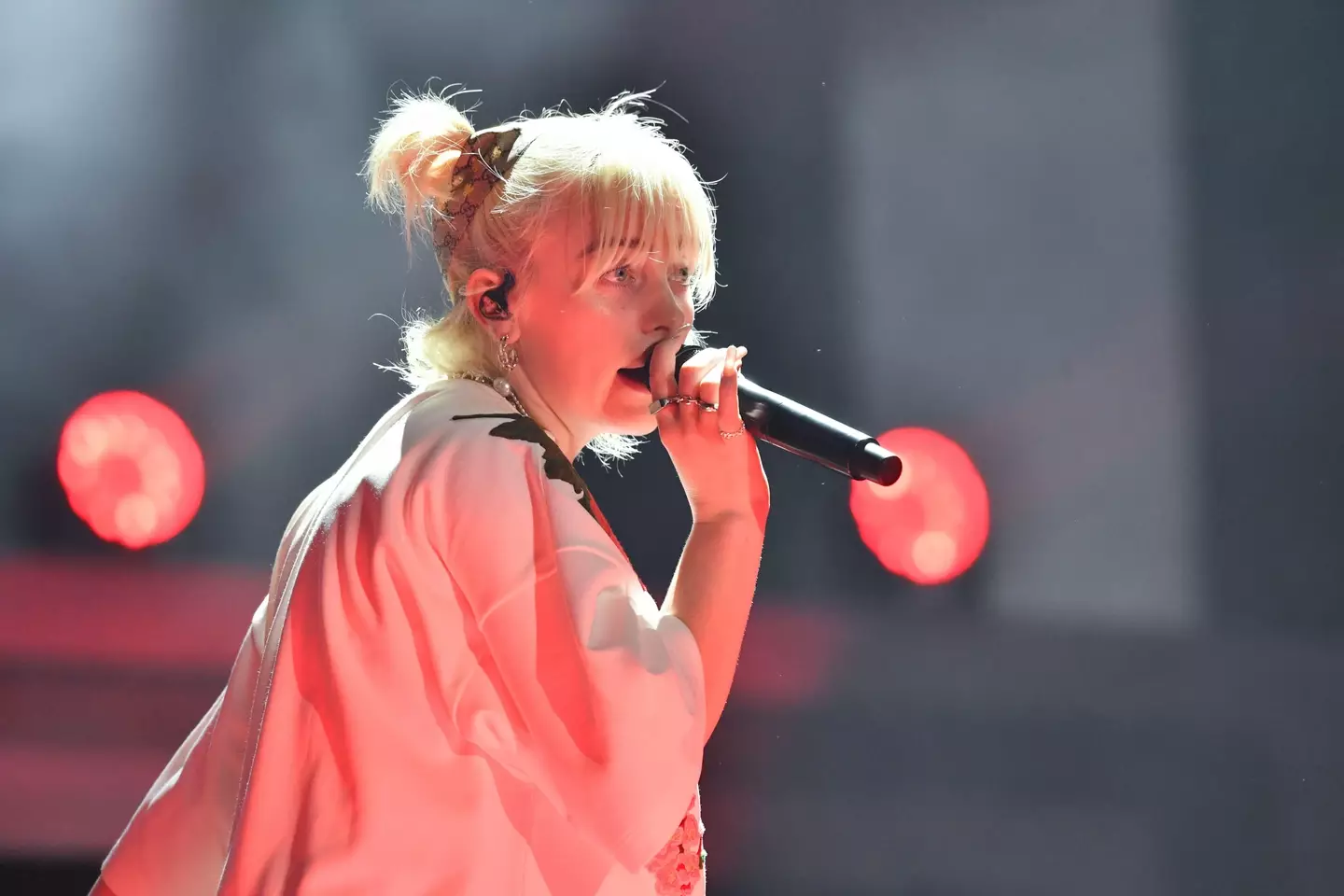 Her tour manager gives the star candles to light in her dressing room, with a different scent for each continent.