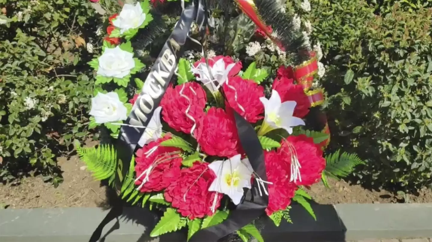 An unofficial ceremony has been held to mourn the crew members who died on the Moskva (east2west)