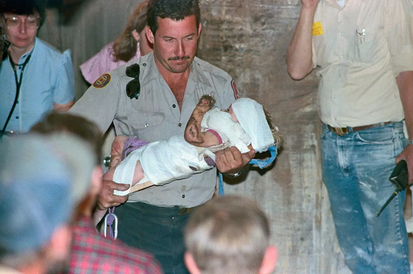 Rescuers managed to rescue baby Jessica (Bettmann/Getty Images)