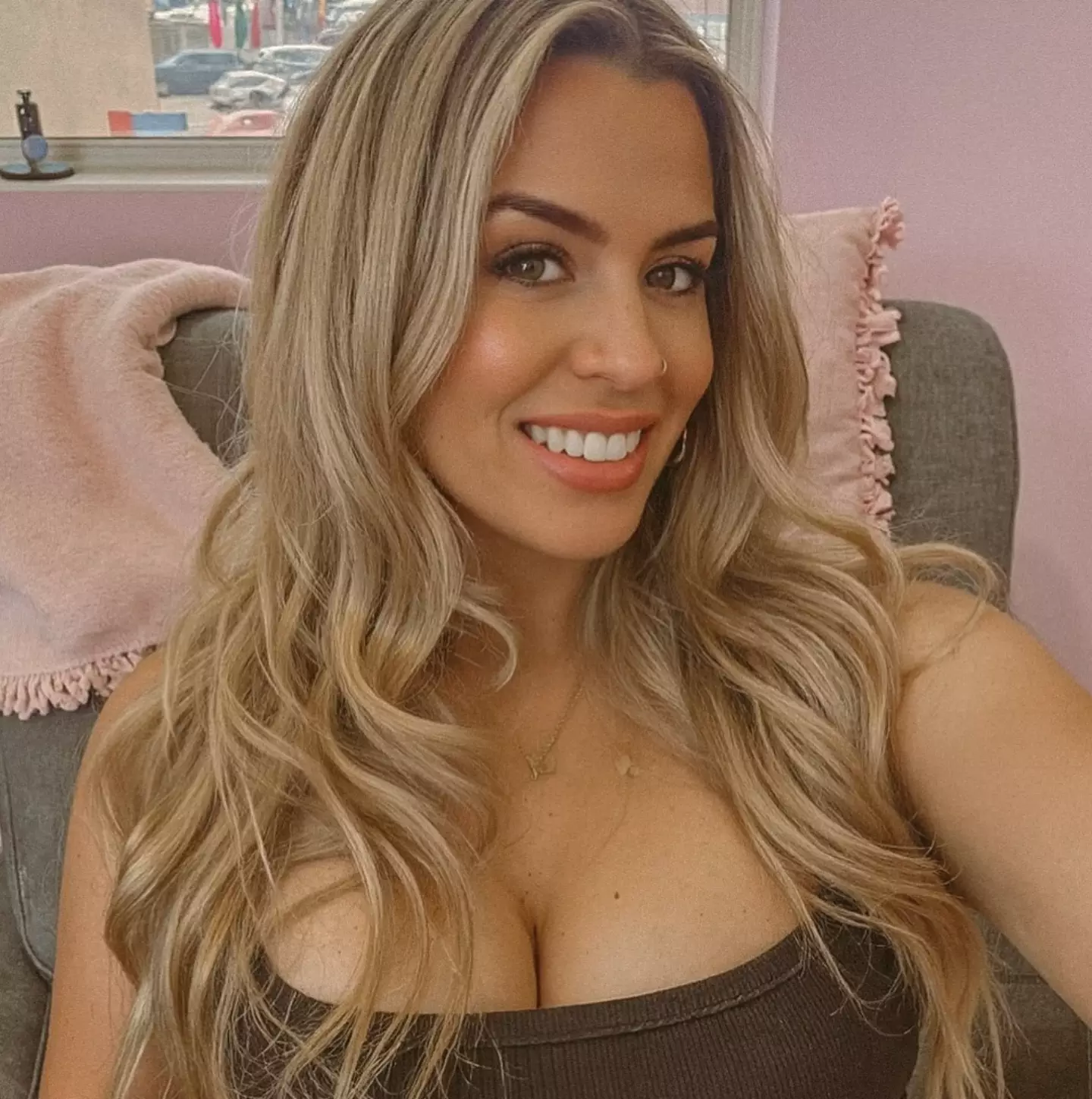 Lucy Banks has also been victim to the strange trend (@imlucybanks/Instaagram)
