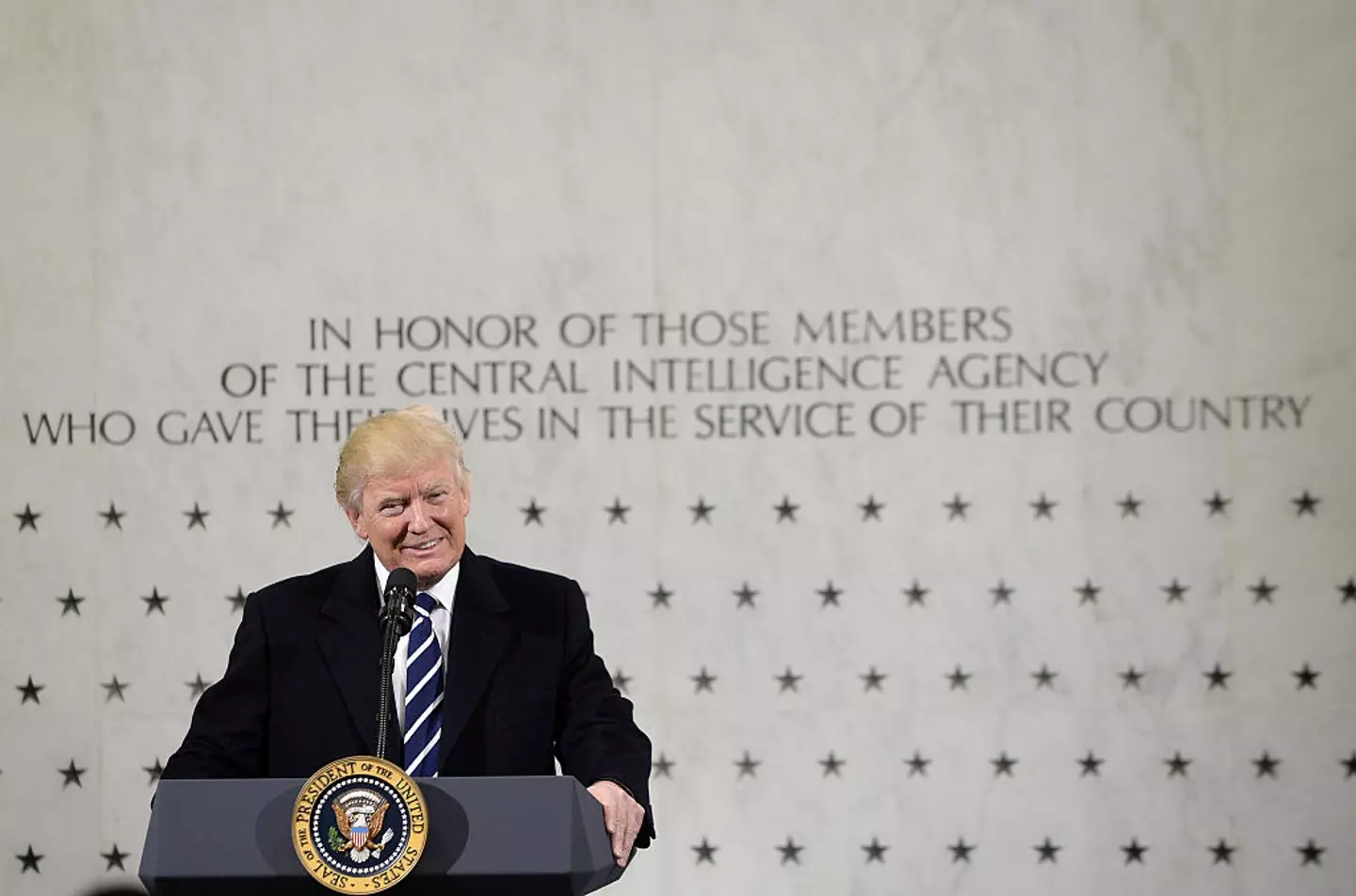 Trump inside the CIA building - who is allowed being the POTUS after all (Olivier Douliery/Pool via Bloomberg)