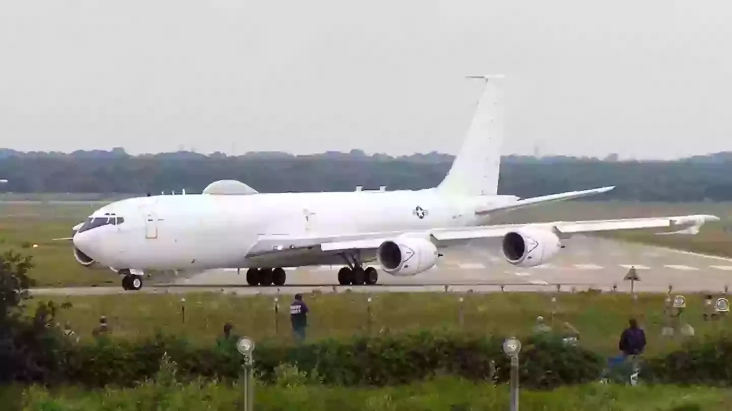Shocking amount it costs 'Doomsday plane' to fly as one was seen circling nuclear command base causing officials to release statement