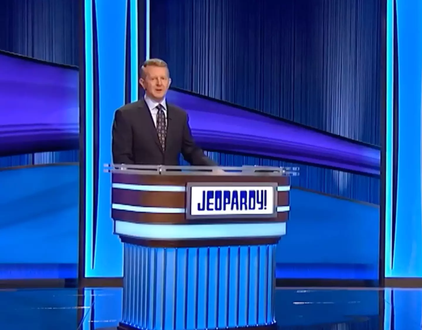 Ken Jennings led the contestants into the final round. (NBC)