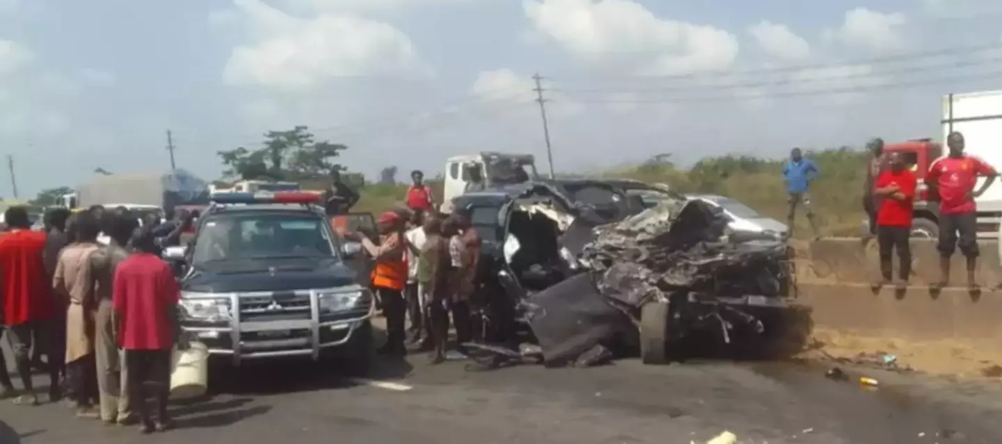 The aftermath of the crash (X/Federal Road Safety Corps)