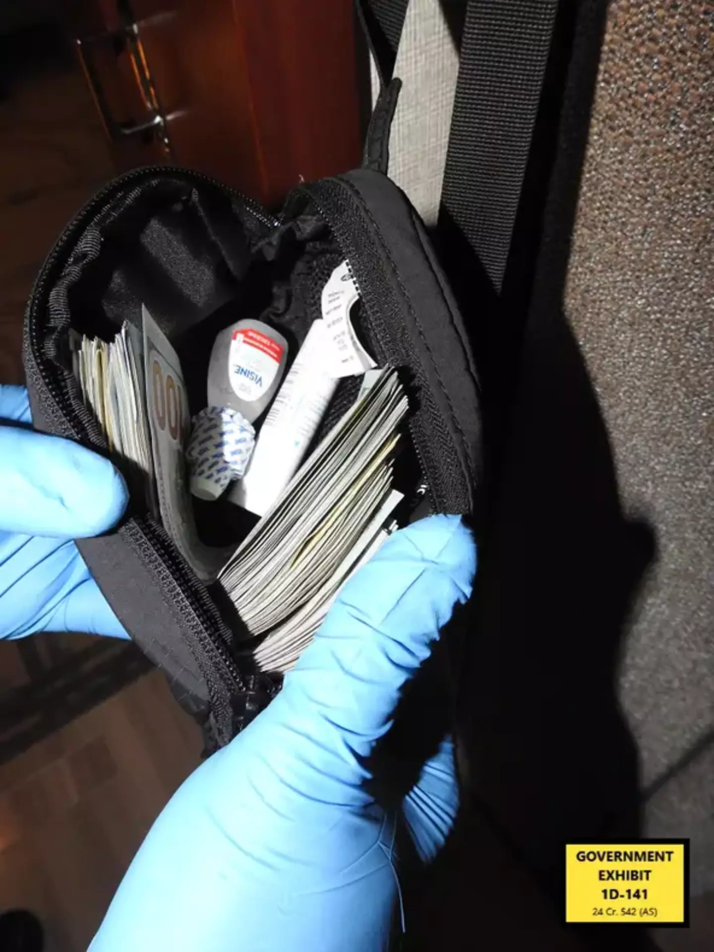 Cash in a fanny pack (Department of Justice)