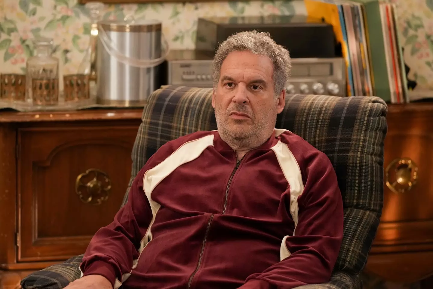 Jeff Garlin as Murray Goldberg.