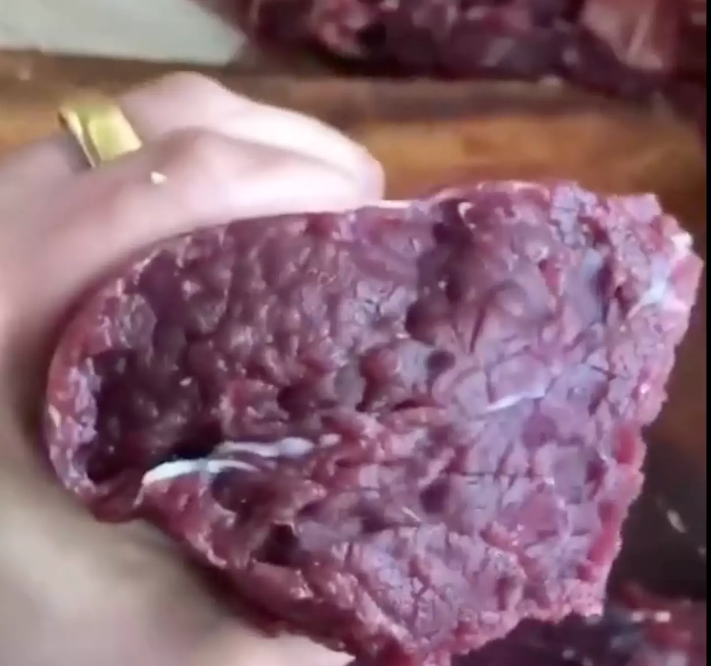 The meat appears to be moving. (Twitter/@weirdterrifying)