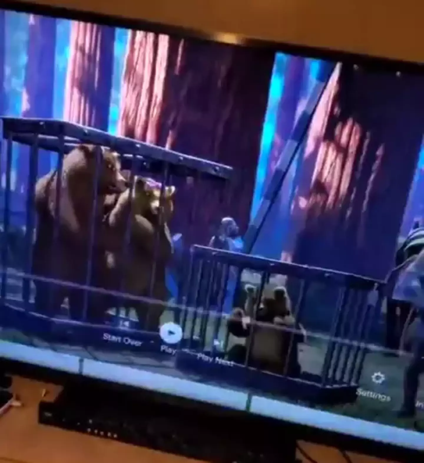 The first time we see the Three Bears. (Twitter/SanadeSweet)