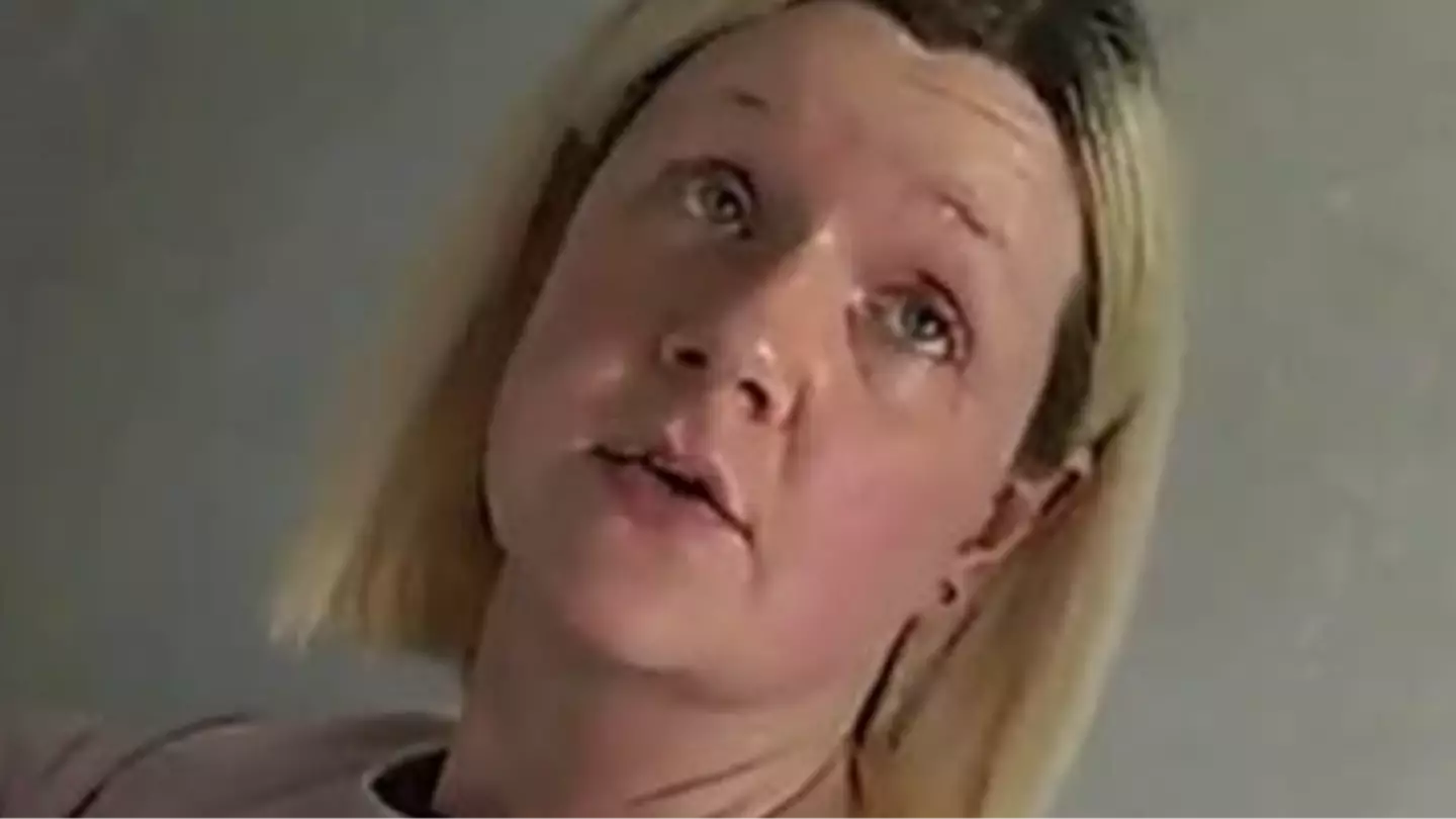 Woman who murdered and lived with her dead parents for 4 years freaked out locals with eerie behavior after the killings