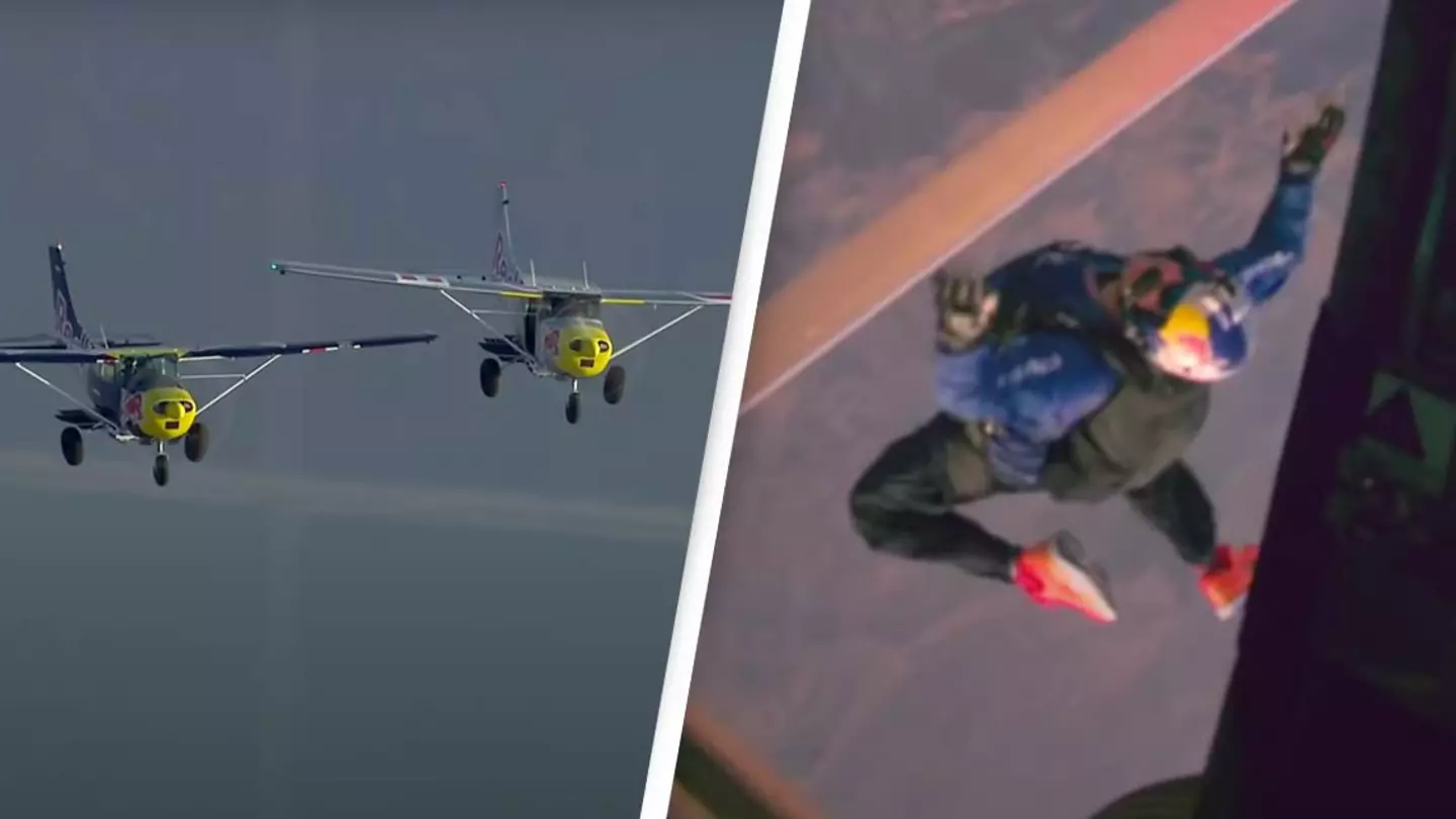 Pilots have license revoked after failed death-defying stunt trying to swap planes