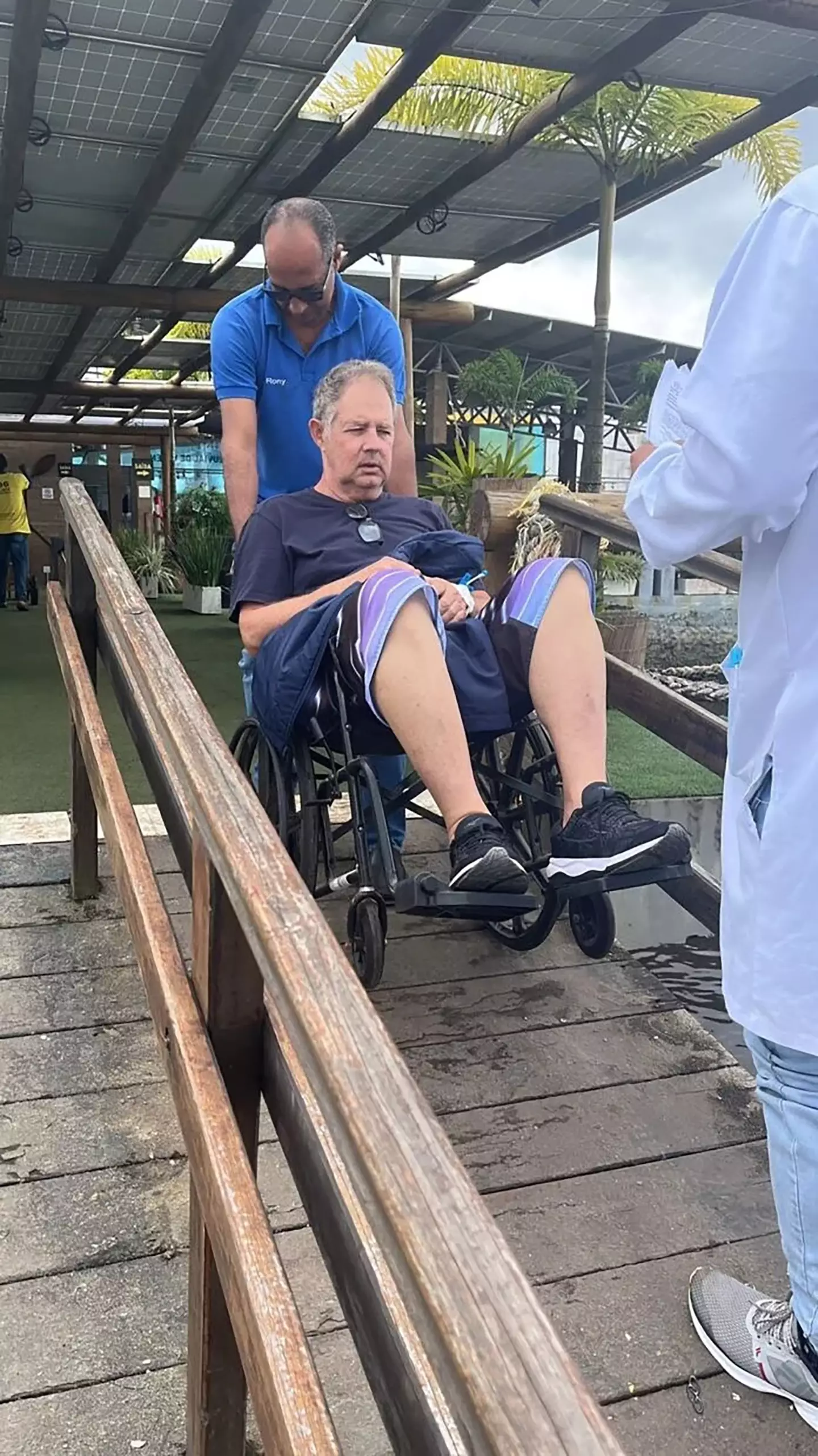 A man was bitten by a spider in Brazil. (Newsflash)