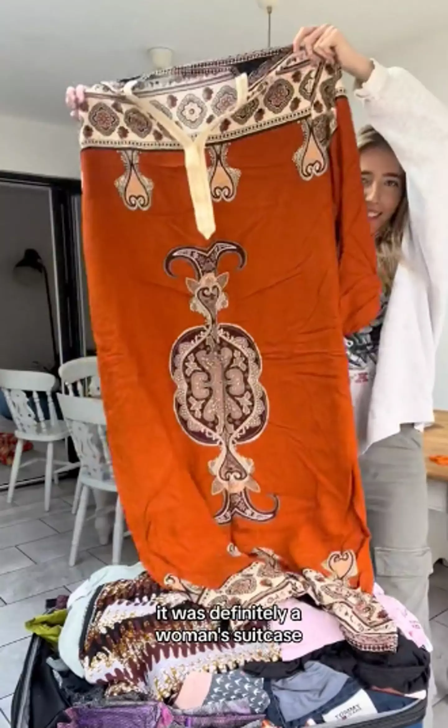 There were some nice outfits inside (TikTok/@beckysbazaar)