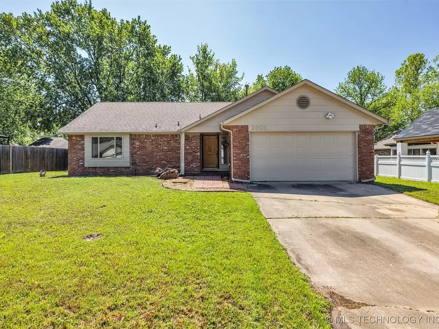 The house may look normal from the outside but inside it's a different matter entirely (MLS Technology/Zillow)