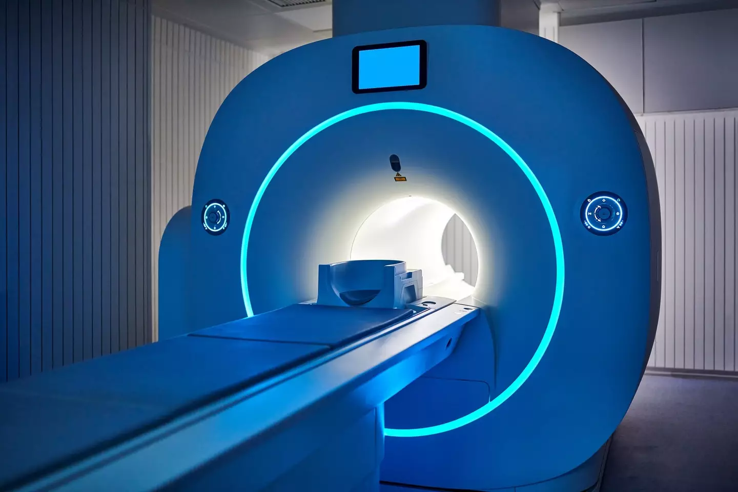 Sarah Blackburn booked an MRI 'for fun' and then she discovered a devastating condition (Getty Stock Images)